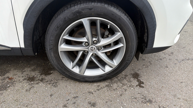 MG Hs 1.5 T-GDI PHEV Exclusive 5dr Auto Hatchback